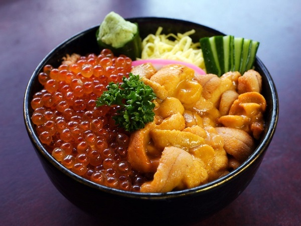 ぷりぷりのウニとイクラの2色丼 ウニとイクラの2色丼