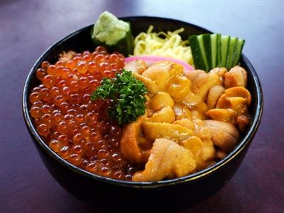 ウニとイクラの2色丼