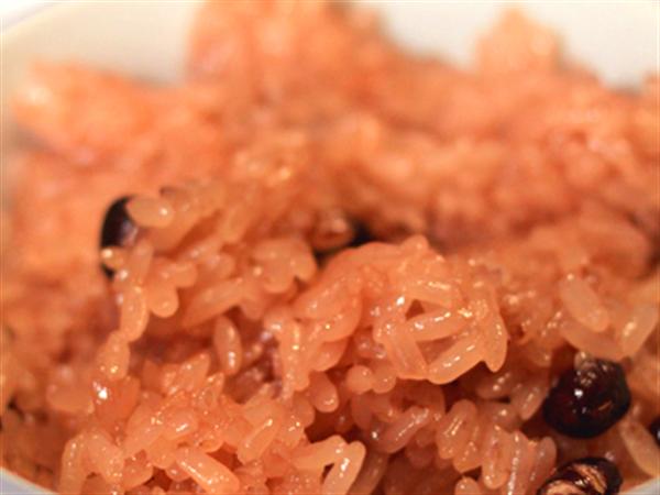 北海道のもち米で作った赤飯は冷めても美味しい! 赤飯