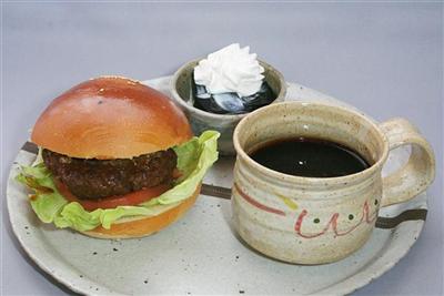 白老牛煮込みバーガー