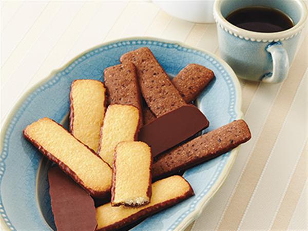 サクサククッキーとチョコレートのコラボレーション
写真提供:株式会社ロイズコンフェクト ロイズ バトンクッキー