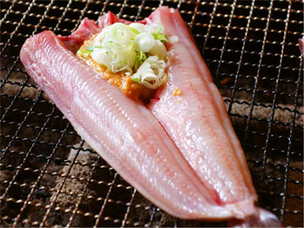 ネギと味噌のシンプルな味付け ホッケのちゃんちゃん焼き