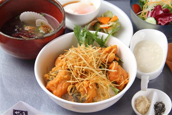 「網走セントラルホテル グラン グラシェ」のオホーツク網走ザンギ丼(写真提供:網走市) オホーツク網走ザンギ丼