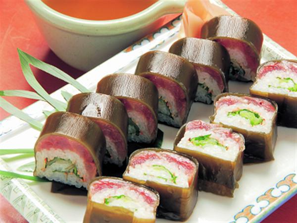 食べやすくてきれいな根室さんまロール寿司 根室さんまロール寿司