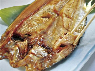 釧路のホッケは、大きくて肉厚と評判である