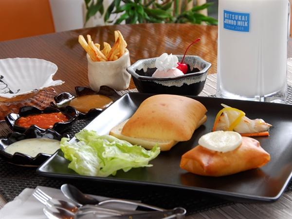 まさに別海町だからこそ生まれた、ご当地グルメ! 別海ジャンボホタテバーガー