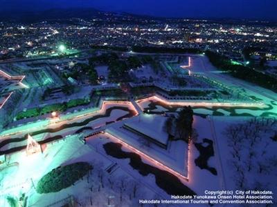 夜の五稜郭公園