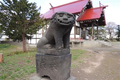 江部乙神社の笑う狛犬