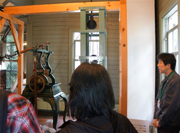 ガイドの内容はもちろん、思わず出る北海道弁にも注目 ガイドの様子