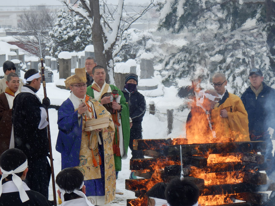 境内でもさまざまな行事が催されます 北海道義士祭