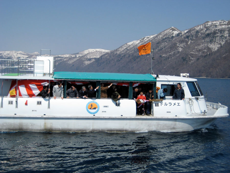 支笏湖湖水開き