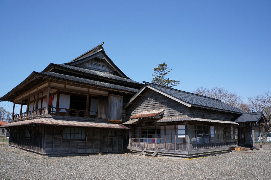 二十間道路の北端に位置する「龍雲閣」は、例年まつり期間中のみ見学可能(2022年は中止) しずない桜まつり