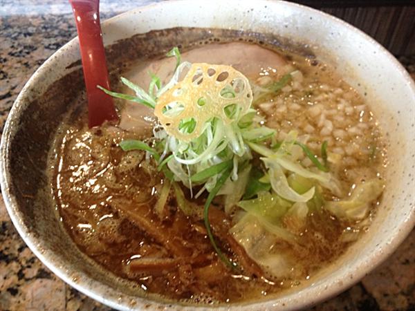 鮪豚骨 醤油 750円 鮪豚骨 醤油