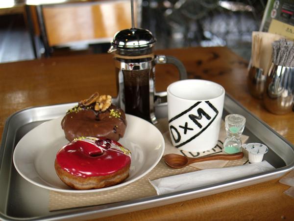 お好きなドリンクとお好きなダヴィデドーナツ ドーナッツ