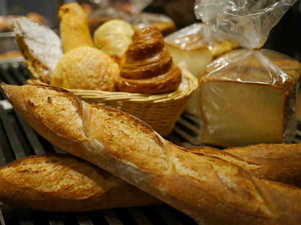 一番人気はバケッドトラディショネル295円。奥に見えるクロワッサン189円もファンは多い バケッドトラディショネル