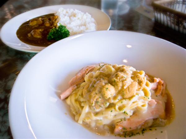 人気のウニクリームパスタとシーフードカレー ハンマーヘッド ウニパスタ