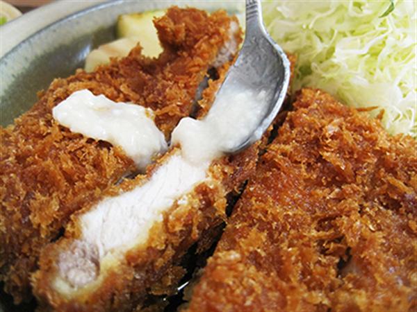 「平牧三元豚ロースカツ定食」自家製の塩麹でさっぱりといただく ウレシパの三元豚定食