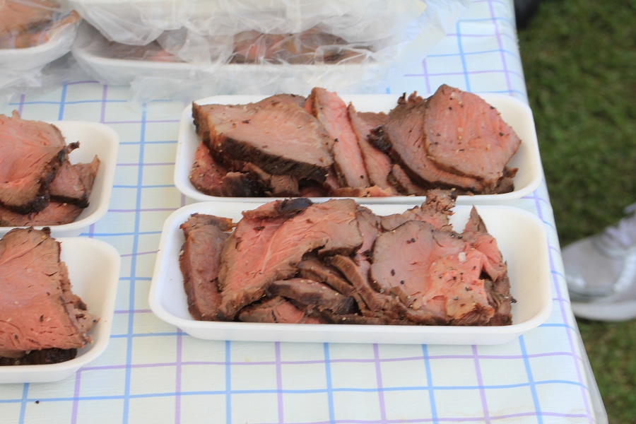 まつり名物の「占冠和牛ローストビーフ」は、毎年大人気! 占冠村ふるさと祭り