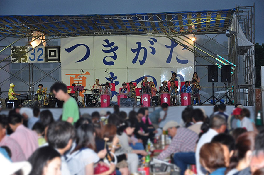 特設ステージでは、家族で楽しめる多彩なイベントを実施! つきがた夏まつり