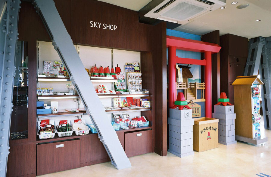 「さっぽろテレビ塔」の展望台にある「テレビ父さん神社」(写真提供:さっぽろテレビ塔) 神社