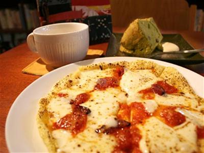 Book Cafe ひかりや