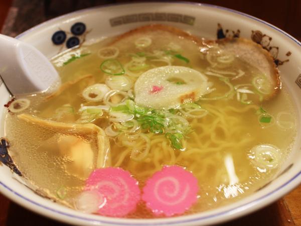 はこだて塩ラーメン750円と低価格なのが嬉しい はこだて塩ラーメン