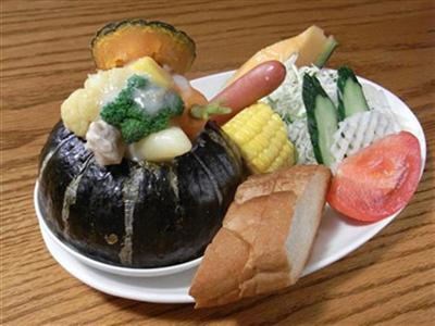 「坊ちゃんかぼちゃのクリームシチュー」