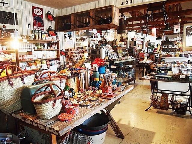 辻谷商店の店内