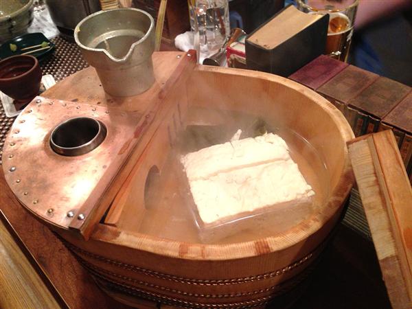風呂でいただく湯豆腐(古道具と共に頂く大江戸三点セットの一つ) 風呂でいただく湯豆腐