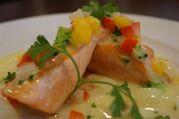 さすがフレンチ、彩りが美しい。 円山ダイニング