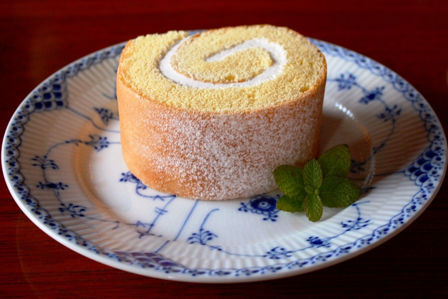 クリームと生地が絶妙なバランス。ふわふわでしっとりとした「Pロール」 クリームと生地が絶妙なバランス。ふわふわでしっとりとした「P