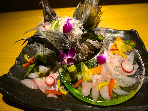 「八角の姿盛り」は希望に応じて最後に皮や骨を揚げてもらえる 「八角の姿盛り」は希望に応じて最後に皮や骨を揚げてもらえる