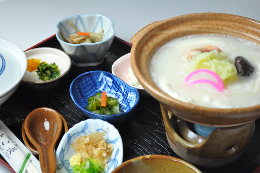 ほどよい塩加減の味わいが広がる「湯どうふ定食」 ほどよい塩加減の味わいが広がる「湯どうふ定食」