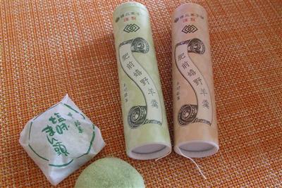塩味まんじゅう（一個84円）と糸切り羊羹（1本300円）