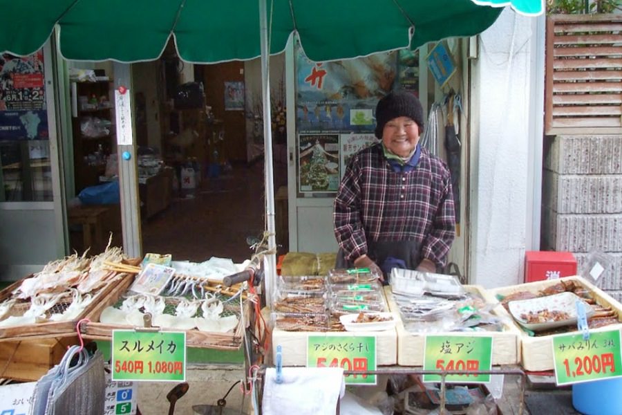 店の人においしい食べ方を教えてもらおう 店の人においしい食べ方を教えてもらおう