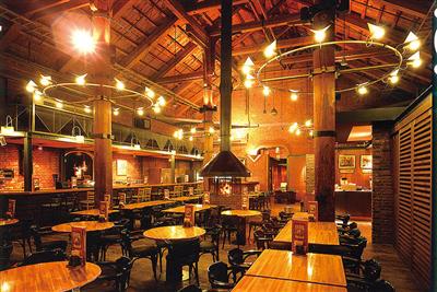 函館ビヤホール／歴史的建築物で地ビールを堪能