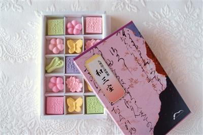 かわいくて上品なお土産。軽くてかさばらないのも嬉しい