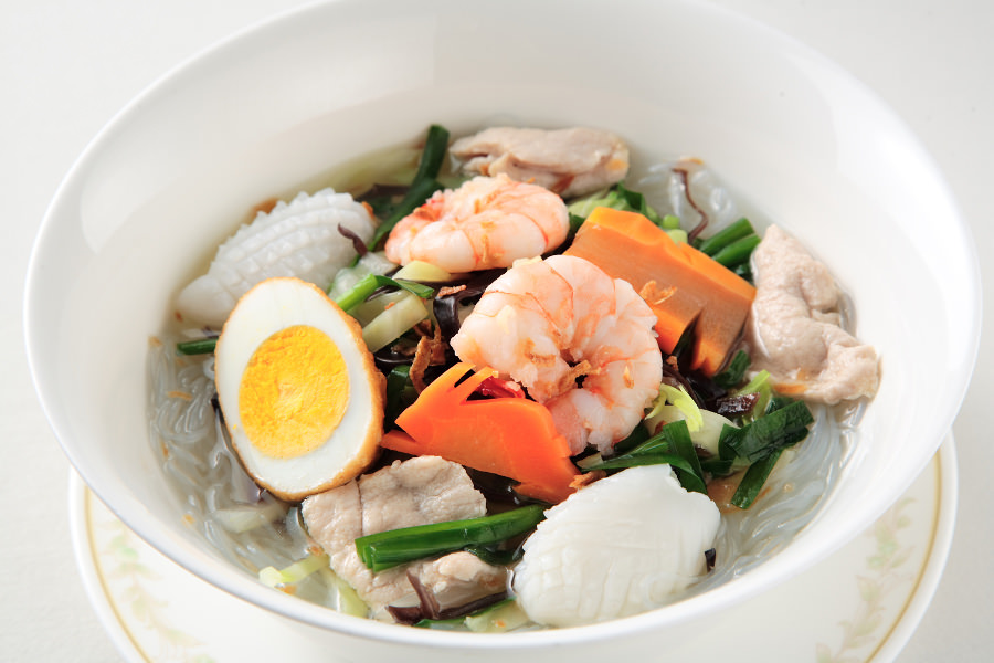 桃李の太平燕は、老若男女問わず幅広いファンを持つ