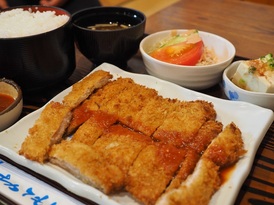 写真/とんかつ定食B