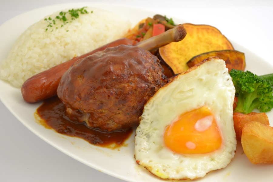 海賊Aランチ。骨つき肉のインパクト大! 海賊Aランチ。骨つき肉のインパクト大!