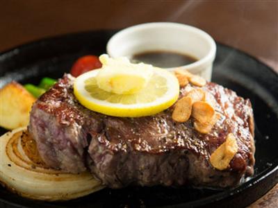甘みの強い脂身なのでミディアムレアがおすすめ