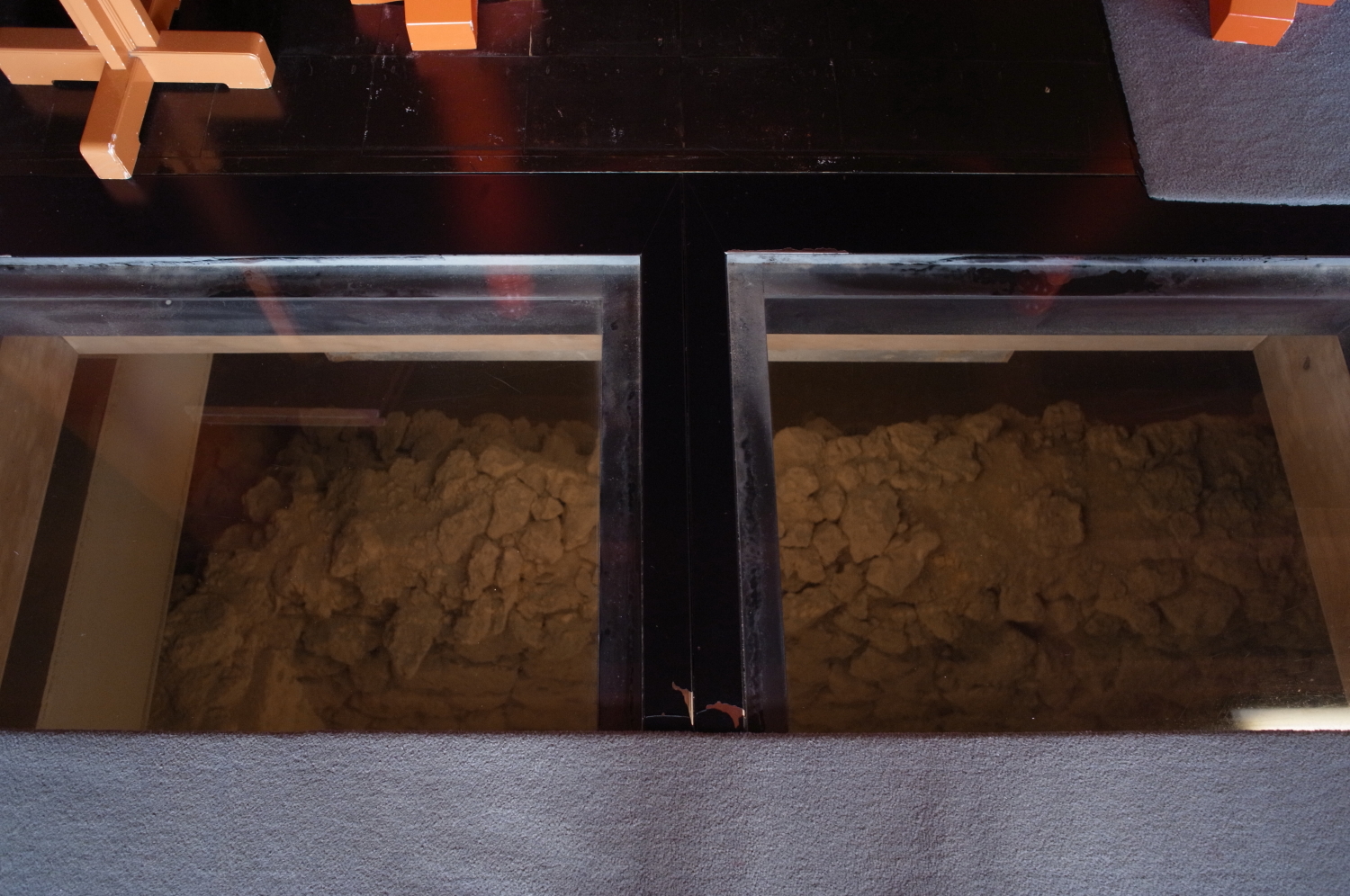 首里城の歴史を全て見てきた正殿内の遺構