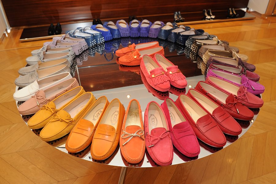 素材とデザイン、カラーバリエーションから、好みの一足が見つかるはず 20色以上あるカラーバリエーションが豊富なTOD’Sの靴