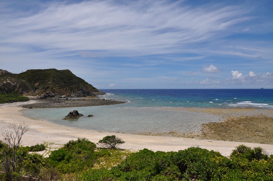 隠れ家的なビーチは、朝日も夕日も絶景(写真/伊藤麻由子) 隠れ家的なビーチは、朝日も夕日も絶景 (写真/伊藤麻由子)