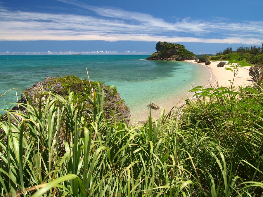 穴場的なビーチでのんびり過ごす 穴場的なビーチでのんびり過ごす