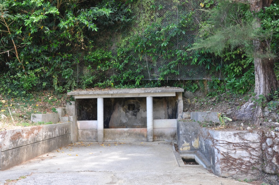 現在は水が枯れているが祈りの場所であることに変わりはない 現在は水が枯れているが祈りの場所であることに変わりはない