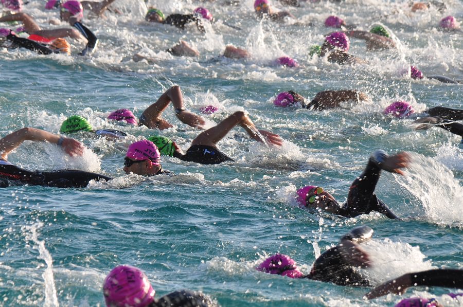 スイムコースは「東洋一高い透明度」といわれる前浜ビーチ スイムコースは「東洋一高い透明度」といわれる前浜ビーチ