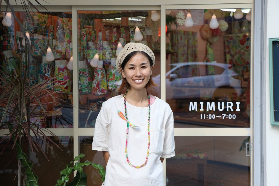 笑顔が素敵な店員さん 笑顔が素敵な店員さん