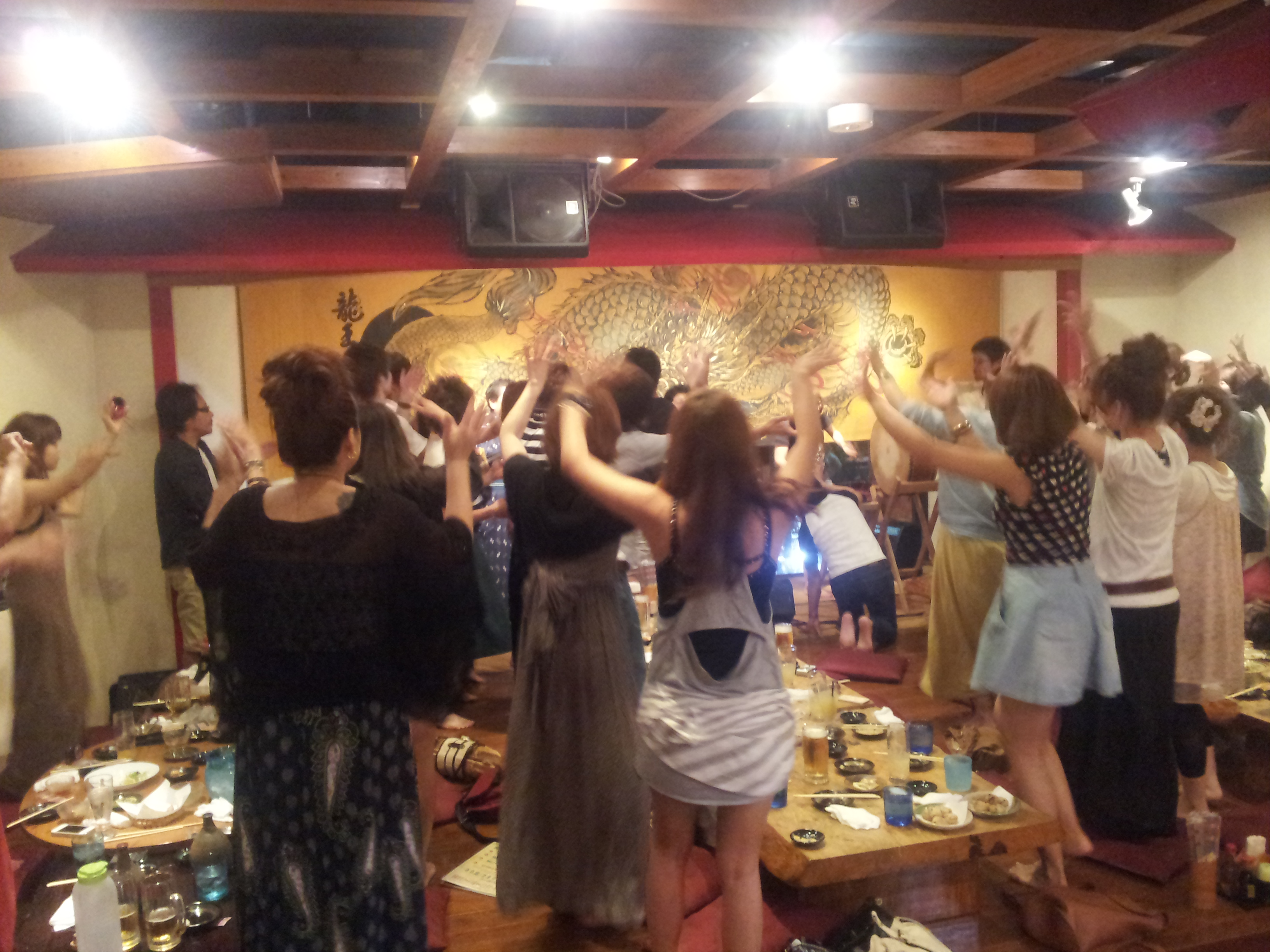 お客さんもスタッフもみんな一緒に楽しもう お客さんもスタッフもみんな一緒に楽しもう