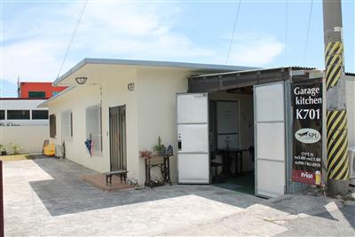 居住棟とガレージを上手く使い分けているガレージキッチンK70